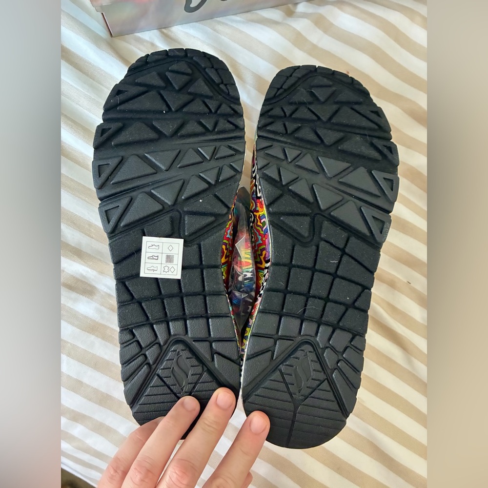 Jen Stark Skechers Uno Infinite Drip Shoes - Picture 6 of 9